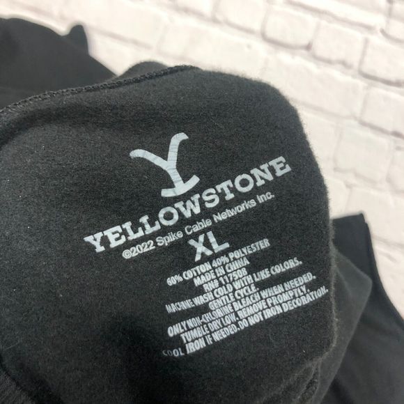 Yellowstone Women Dutton Ranch Sweatshirt Size XL Extra Large Black M100 -22 - Picture 5 of 9